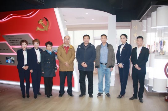 直奔一線 上下聯(lián)動 問需幫扶——市商務(wù)局、春華街黨工委領(lǐng)導(dǎo)走訪問需永誠世佳